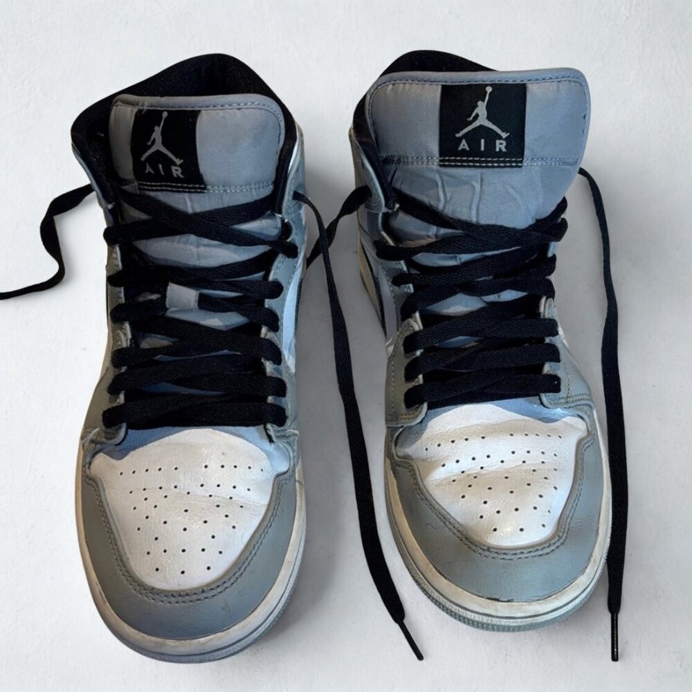 Nike Jordan Grey Black and White High-Tops men’s size 8